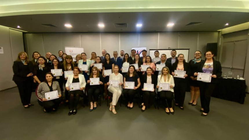 Liderazgo responsable y ético en Seminario de la Senatur 